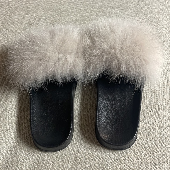 Fox fur rubber slides size 39 - Picture 4 of 4